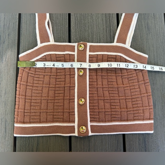 **SIZE L** Contrast Trim Button Detail Crop Knit Top (Chanel lookalike) rare - Picture 4 of 4